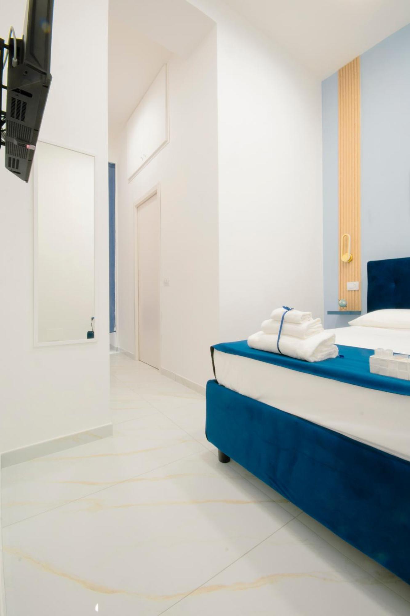 La Reggia Della Duchesca Hotel Napoli Bagian luar foto