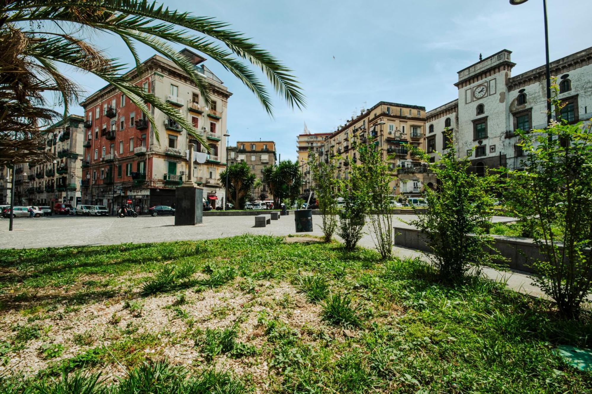 La Reggia Della Duchesca Hotel Napoli Bagian luar foto